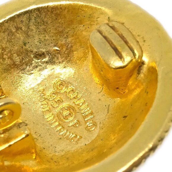 Chanel Gold Button Earrings Clip-On - Picture 4 of 4